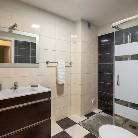 Appartamento Helena S Apartment, By Op *