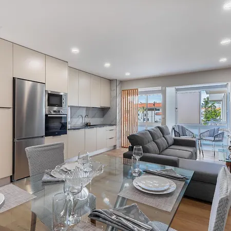 Helena S Apartment, By Op Appartamento
